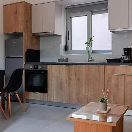 Roidis -close To Χανιά